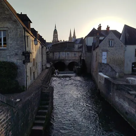 La Sarriette Proche Des Plages Du Debarquement Saint-Martin-des-Entrées